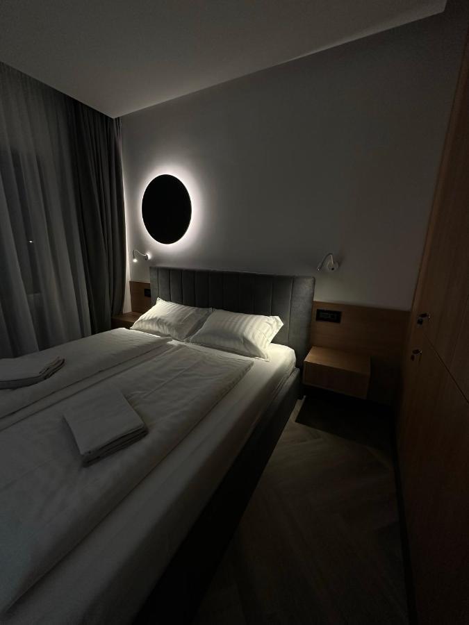 Luxury By The Lake Ap 28 Sibiu Eksteriør billede